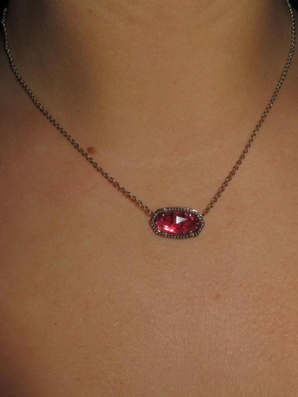 Kendra Scott Elisa Pendant Necklace - Picture 3 of 5